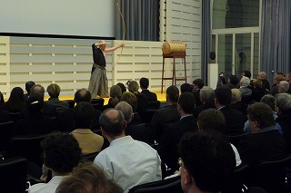 Herr Hoffs Kyudo-Demonstration